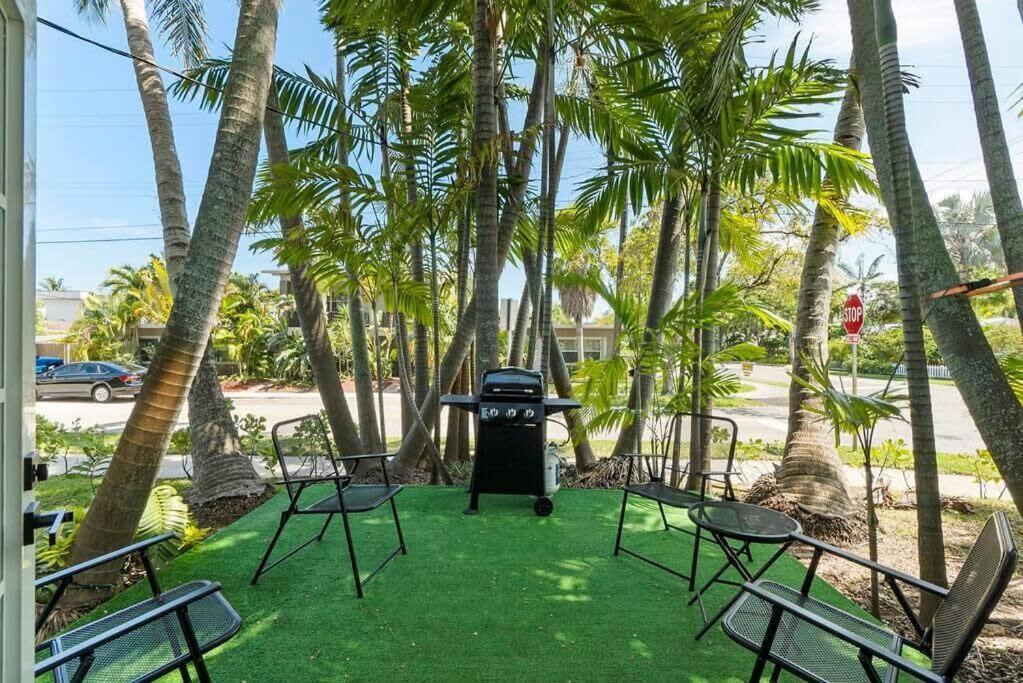 Walk To Las Olas Banyan Room Palm Paradise Inn Fort Lauderdale Extérieur photo