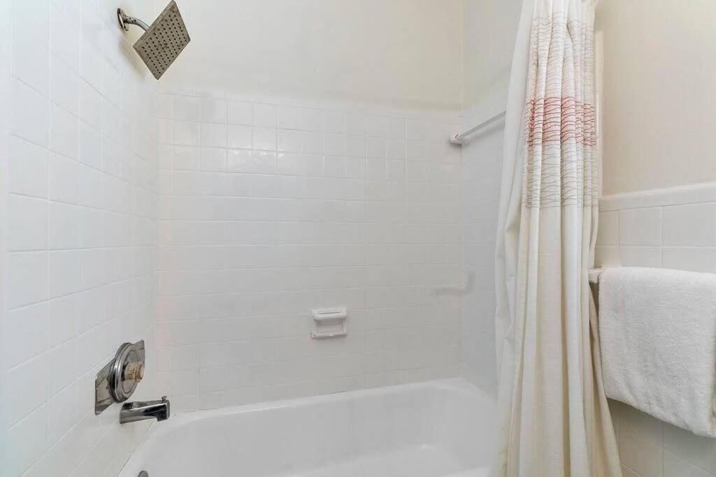 Walk To Las Olas Banyan Room Palm Paradise Inn Fort Lauderdale Extérieur photo